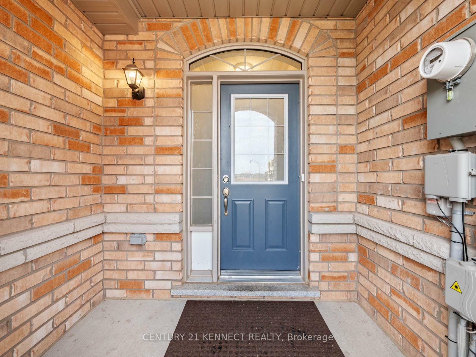 Property Photo: 49 Finegan Circle ON L7A 0B7
