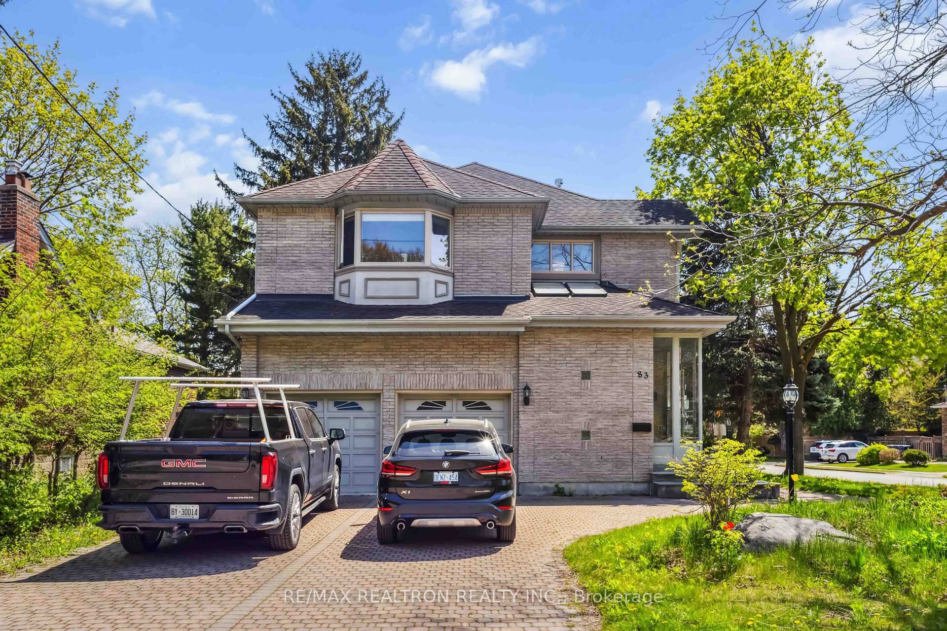Photo de la propriété: 83 Norton Avenue ON M2N 4A4