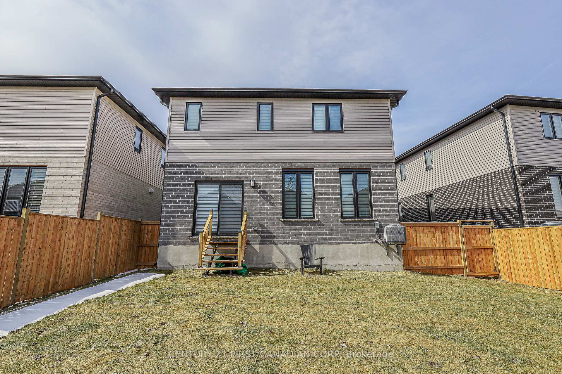 Photo de la propriété:  3424 Emilycarr Lane  ON N6L 0A3 