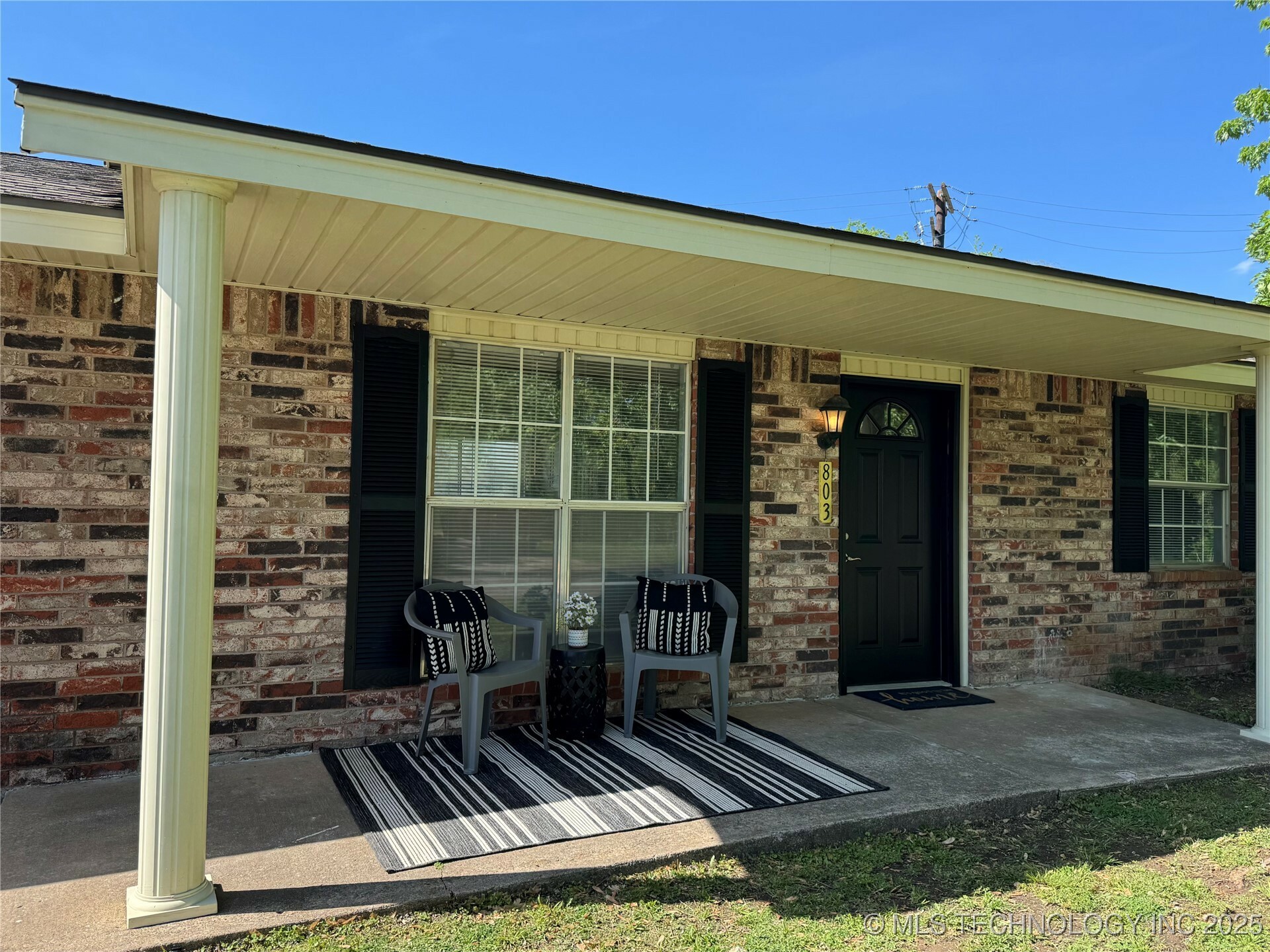 Property Photo: 803 S Thompson Avenue OK 74023