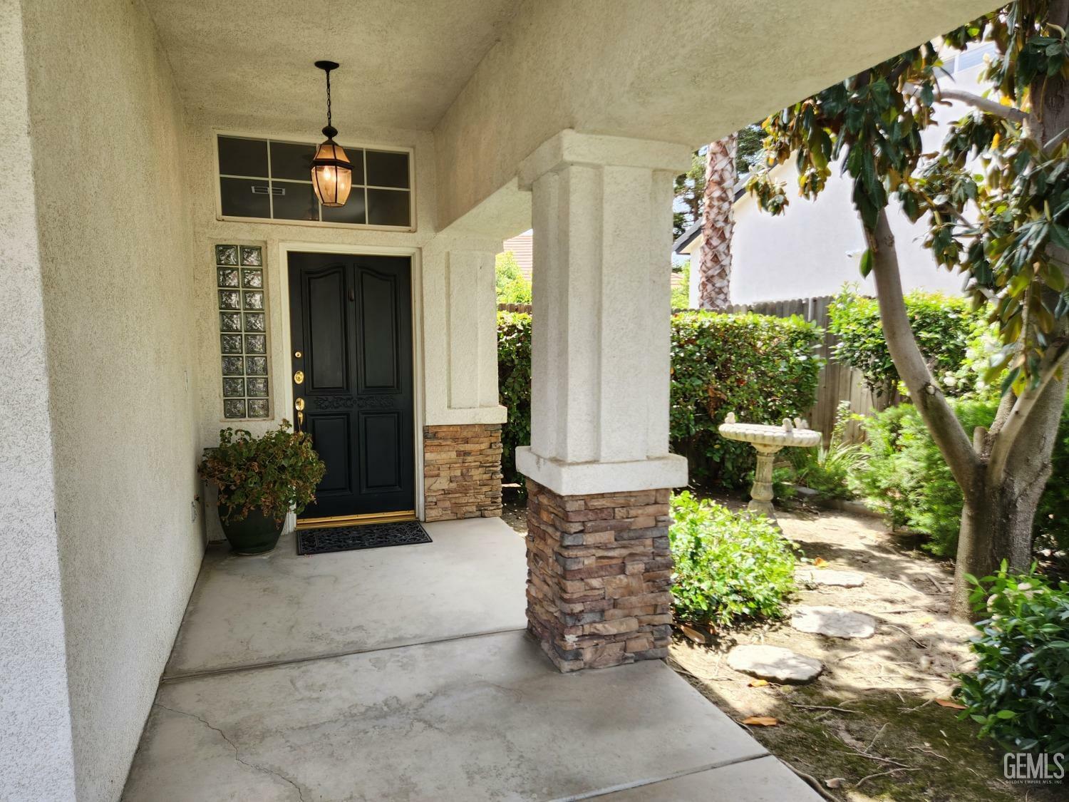 Property Photo: 8707 Beau Maison Way CA 93311