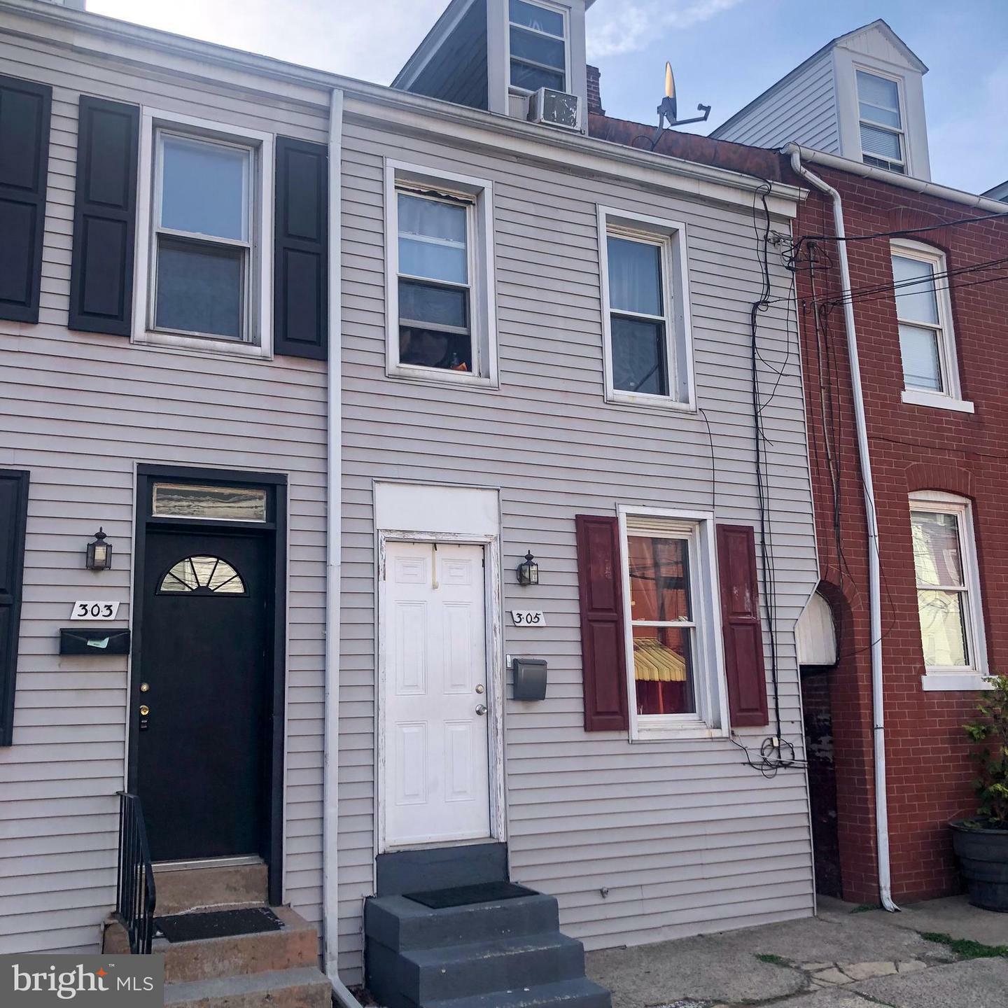 305 Coral Street  Lancaster PA 17603 photo