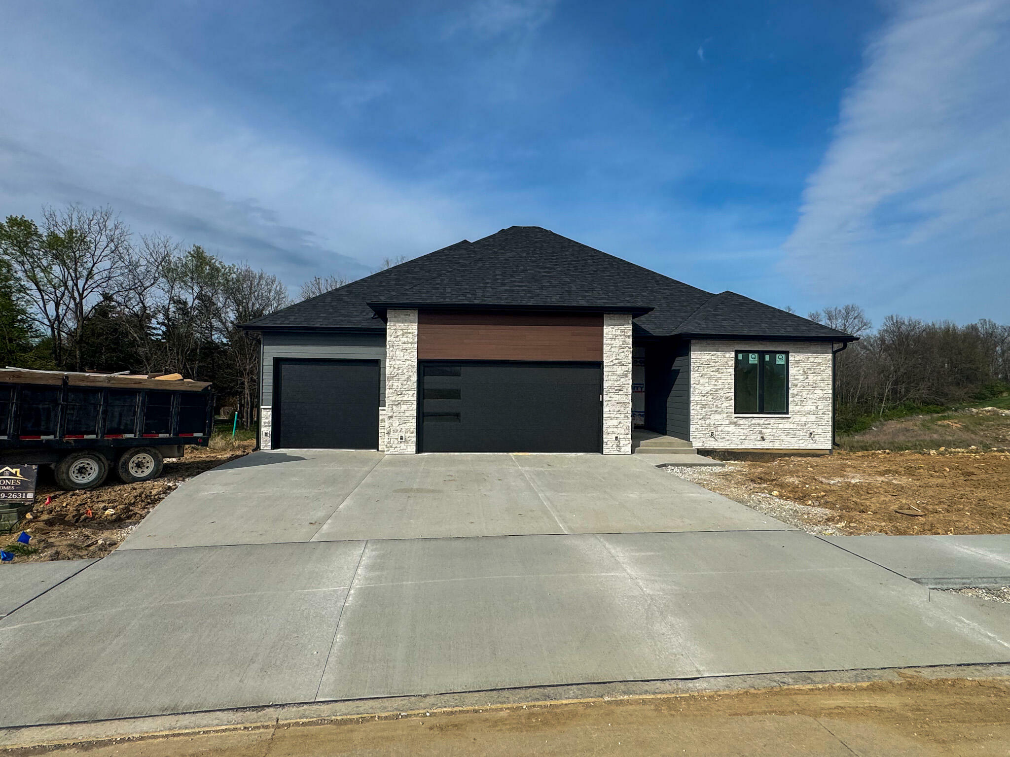 Property Photo: 2813 Misty Flower Dr MO 65203