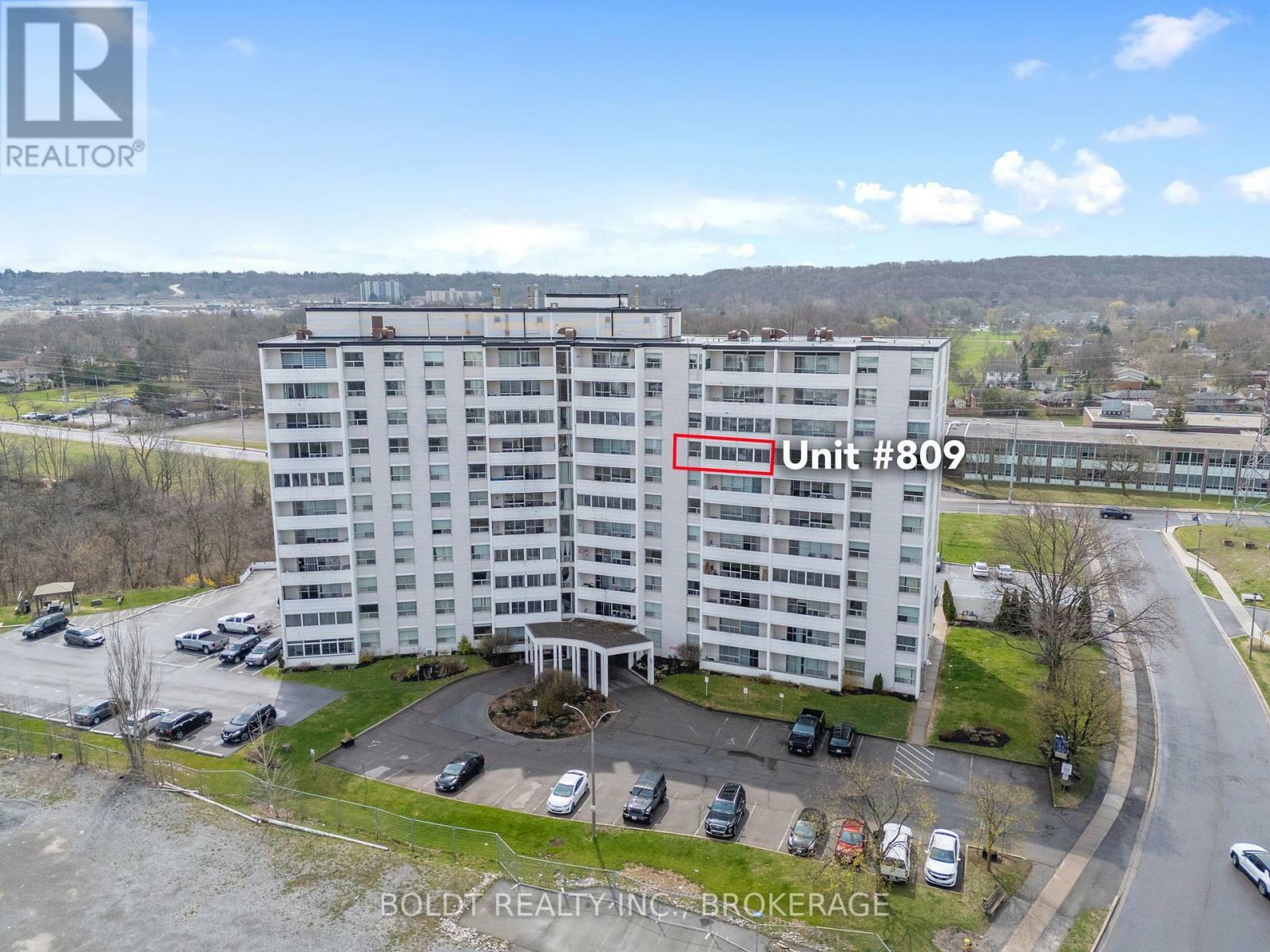 Property Photo: 35 Towering Heights Boulevard 809 ON L2T 3G8