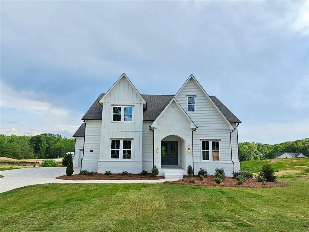 Property Photo:  6490 Mockingbird Road  GA 30028 