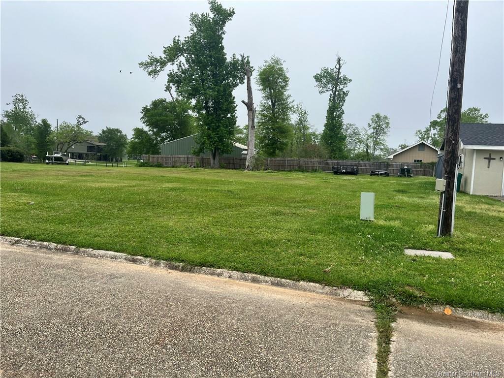 Property Photo: 1444 Beech Street LA 70669