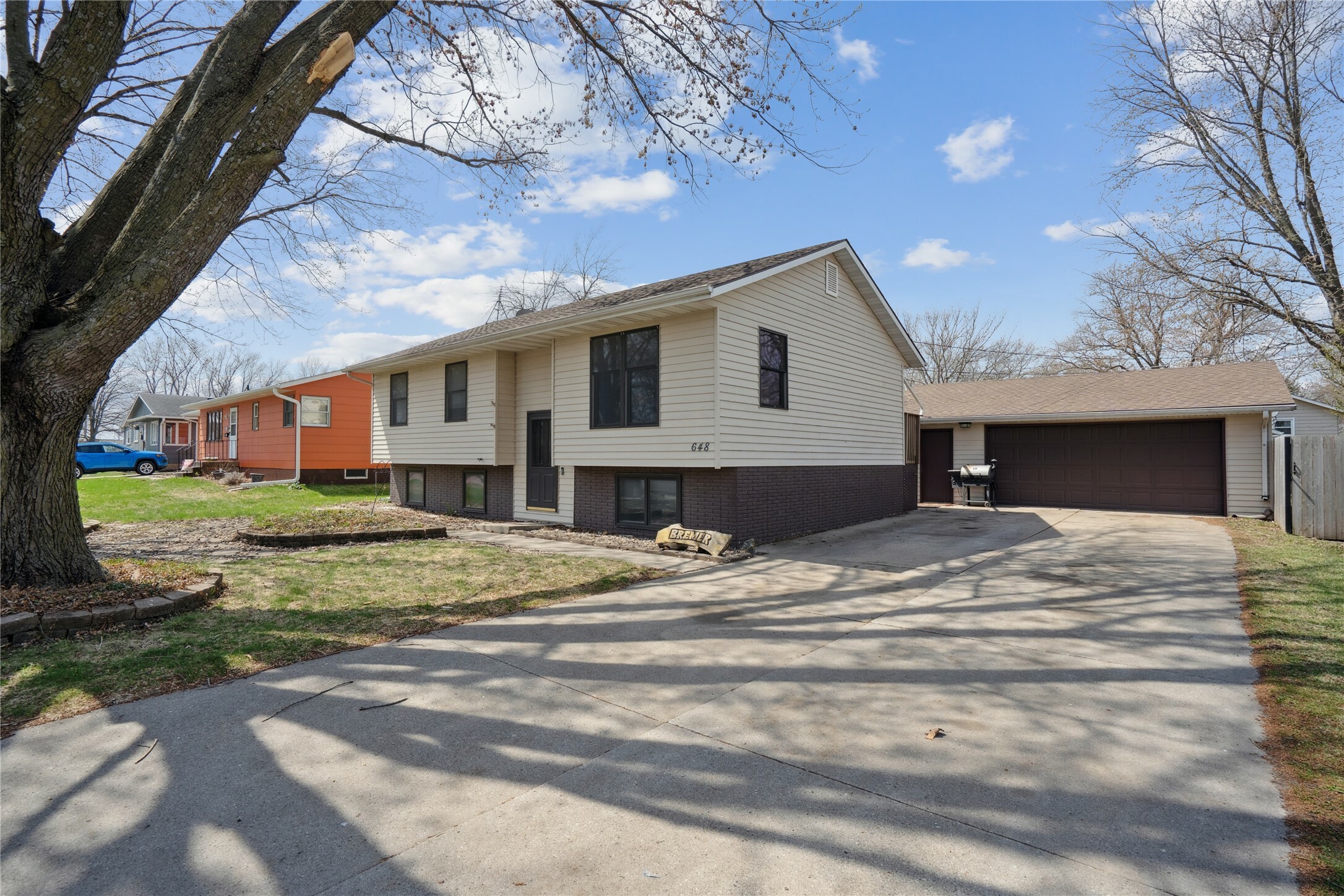 Property Photo: 648 18th Street IA 50201