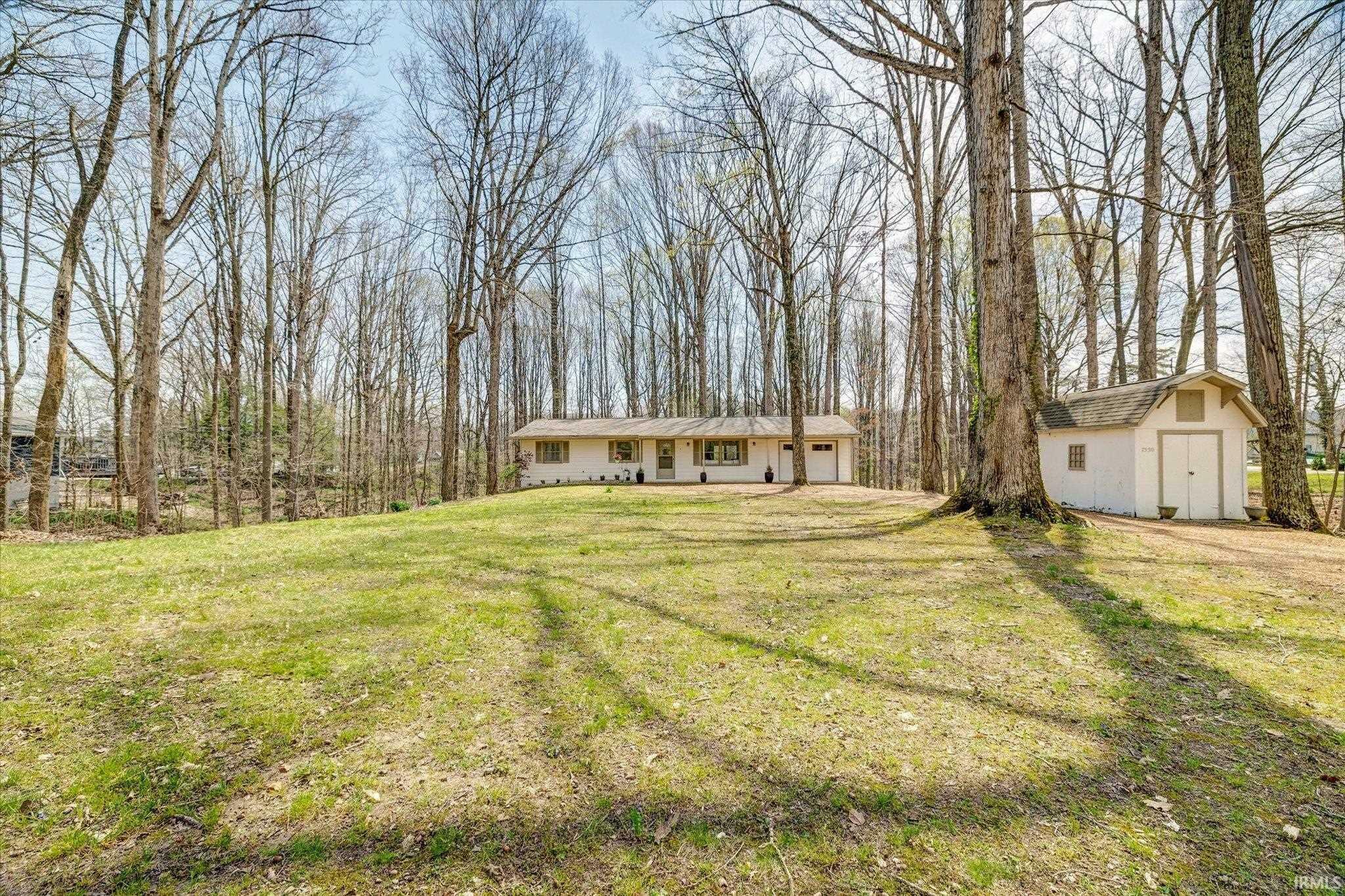 Property Photo: 7550 N Lakewood Drive IN 47468