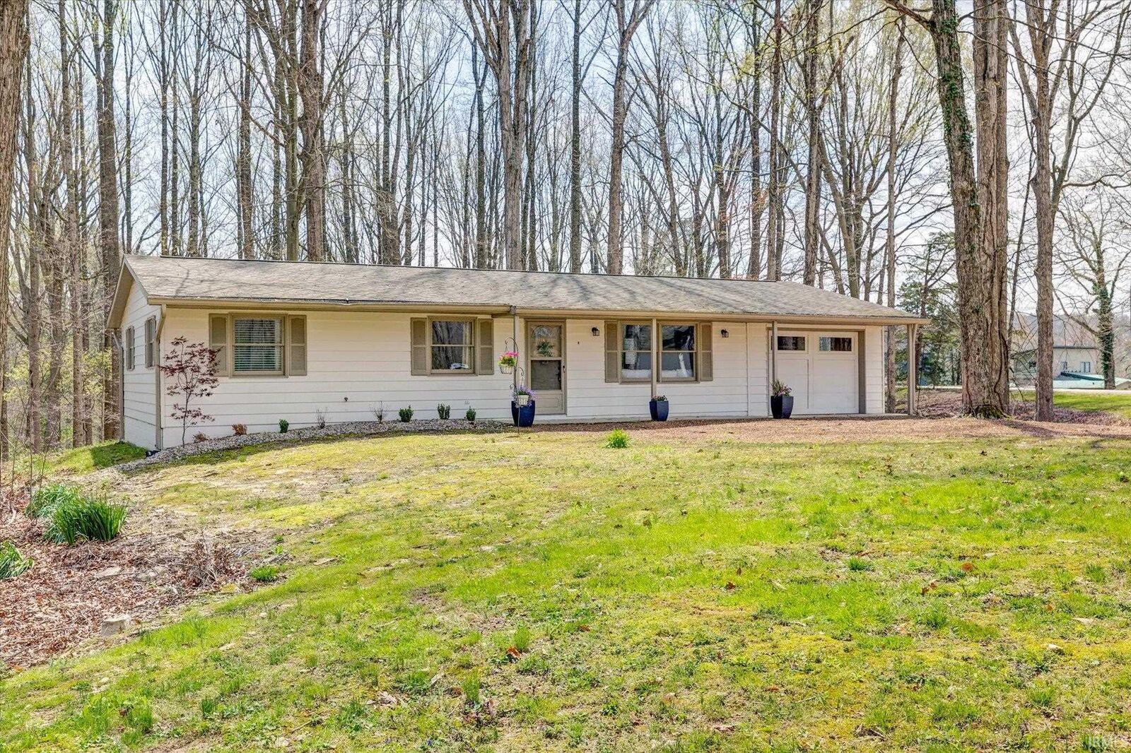Property Photo:  7550 N Lakewood Drive  IN 47468 