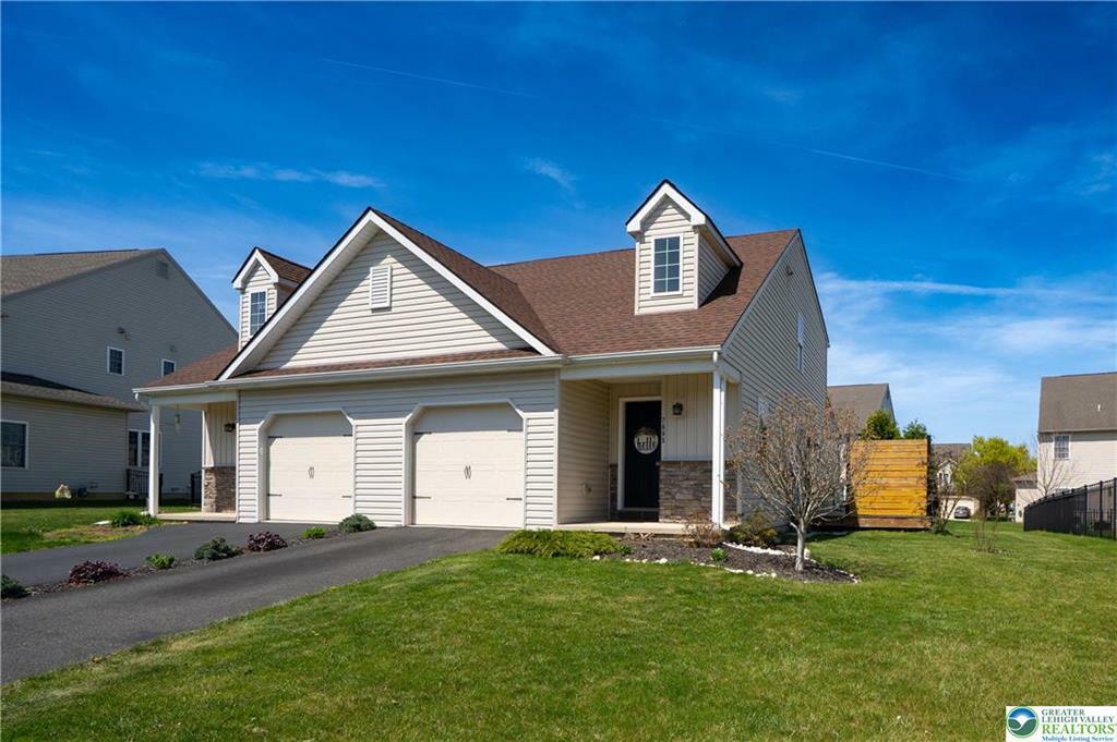 7695 Barrow Drive  Lower Macungie Twp PA 18062 photo
