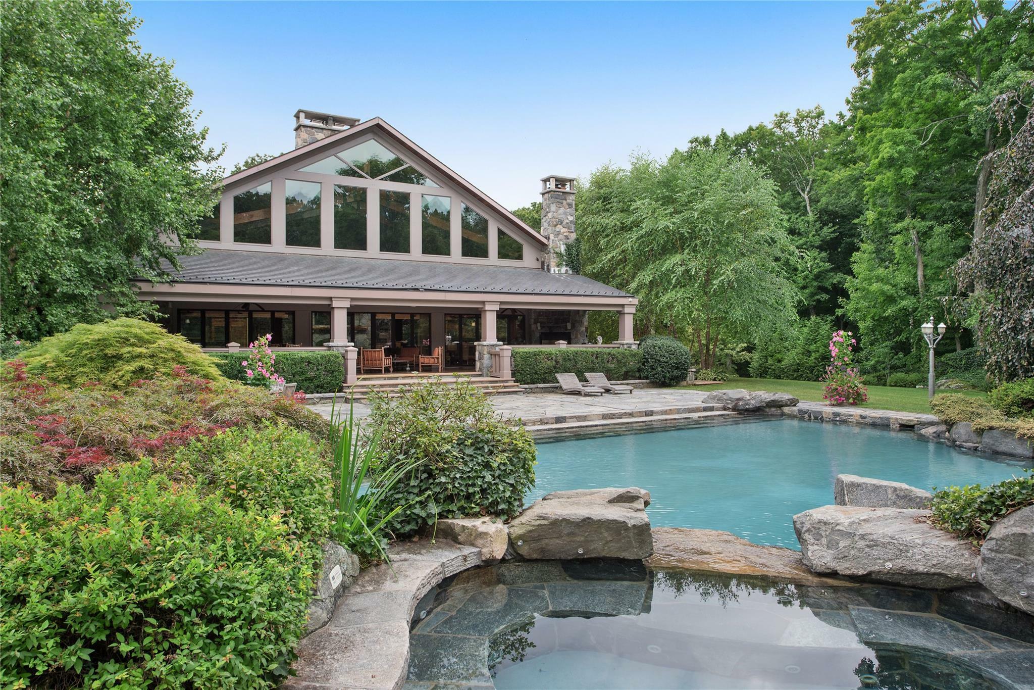 Property Photo:  68 Quarry Lane  NY 10506 