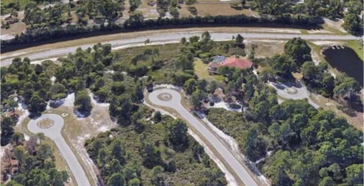 Property Photo:  2 Coxswain Circle  FL 33946 