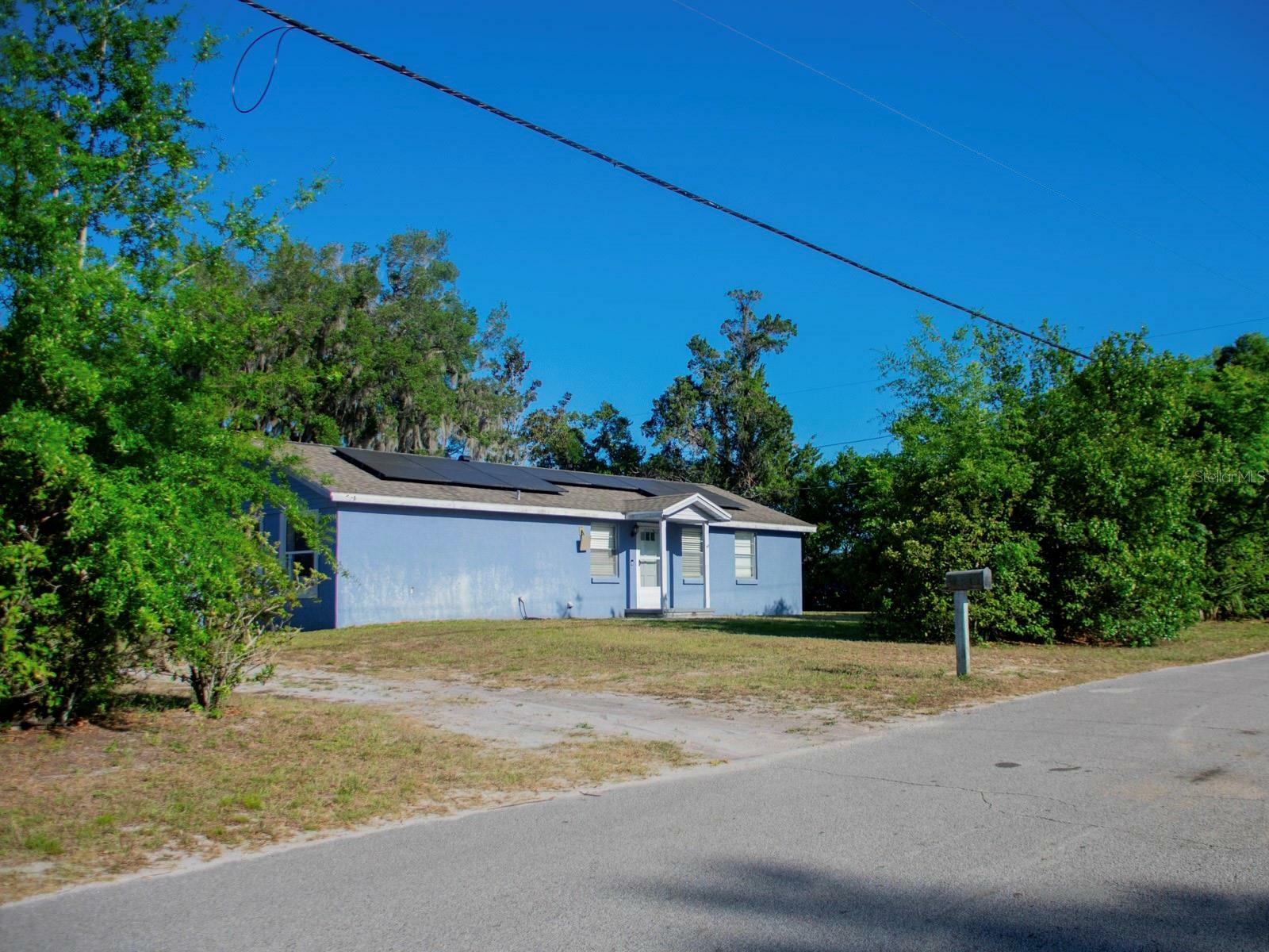 Property Photo: 15 Estrella Road FL 32713