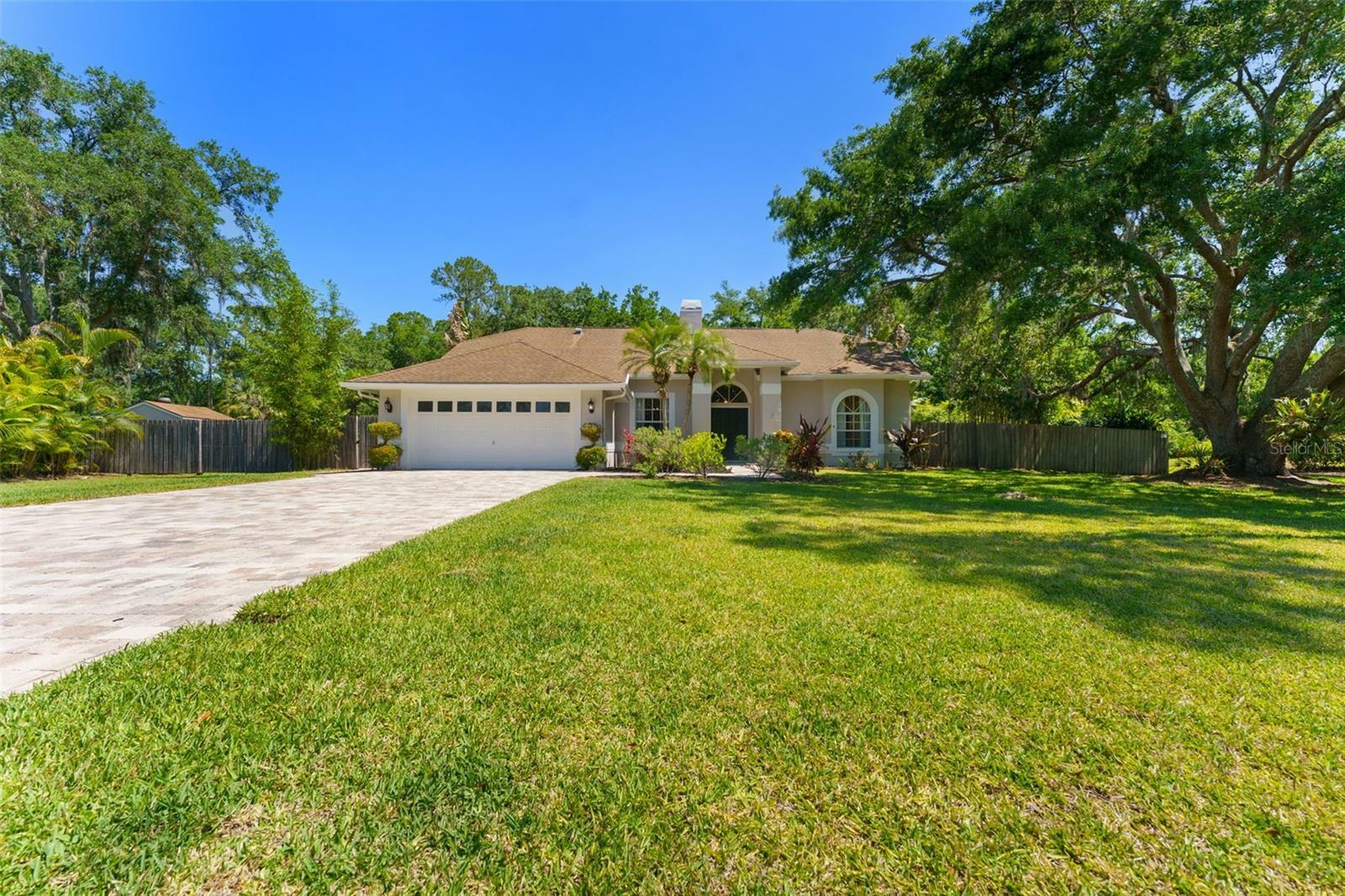 Property Photo: 12503 Bronco Drive FL 33626