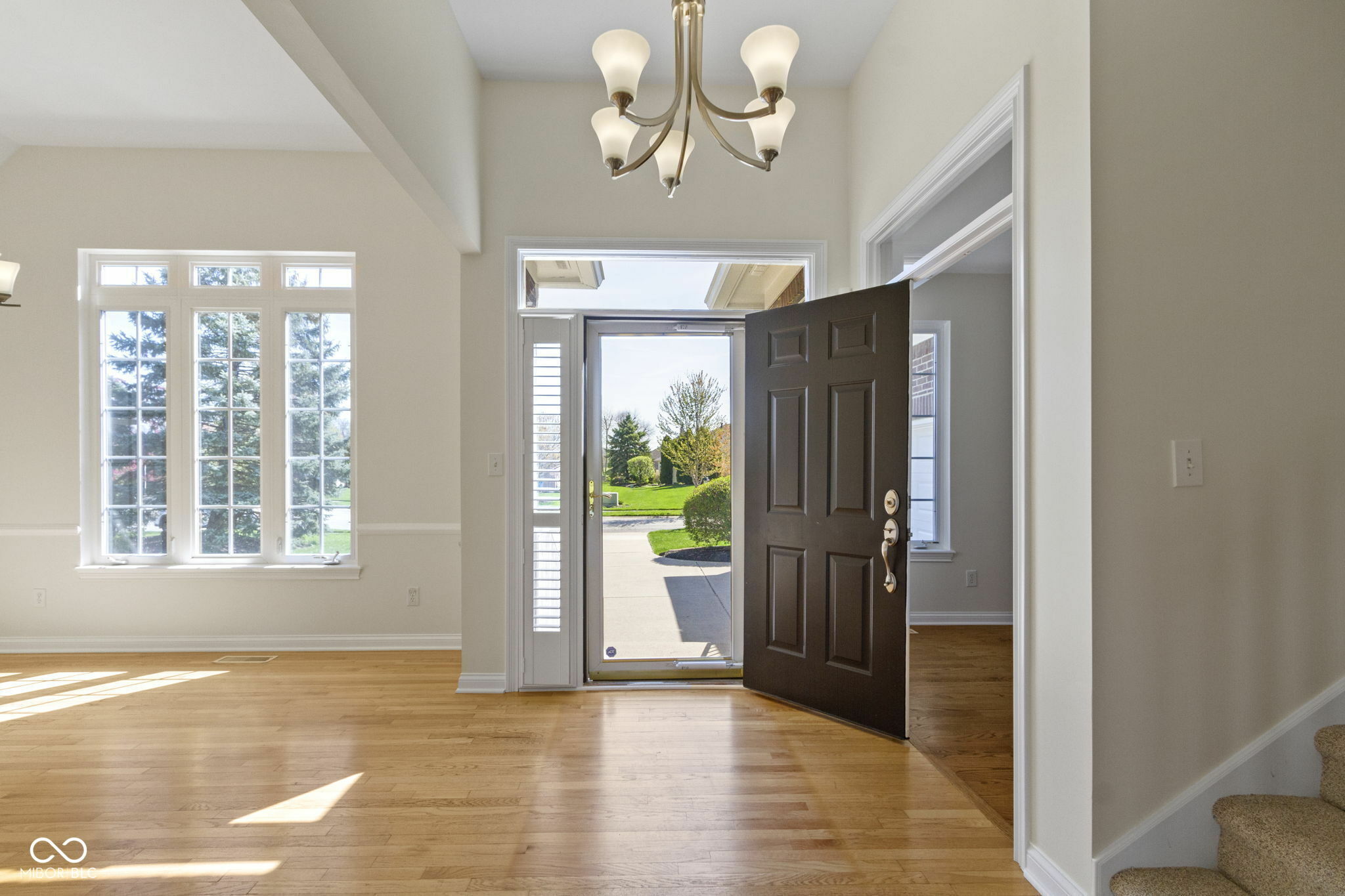 Property Photo: 10911 Innisbrooke Lane IN 46037