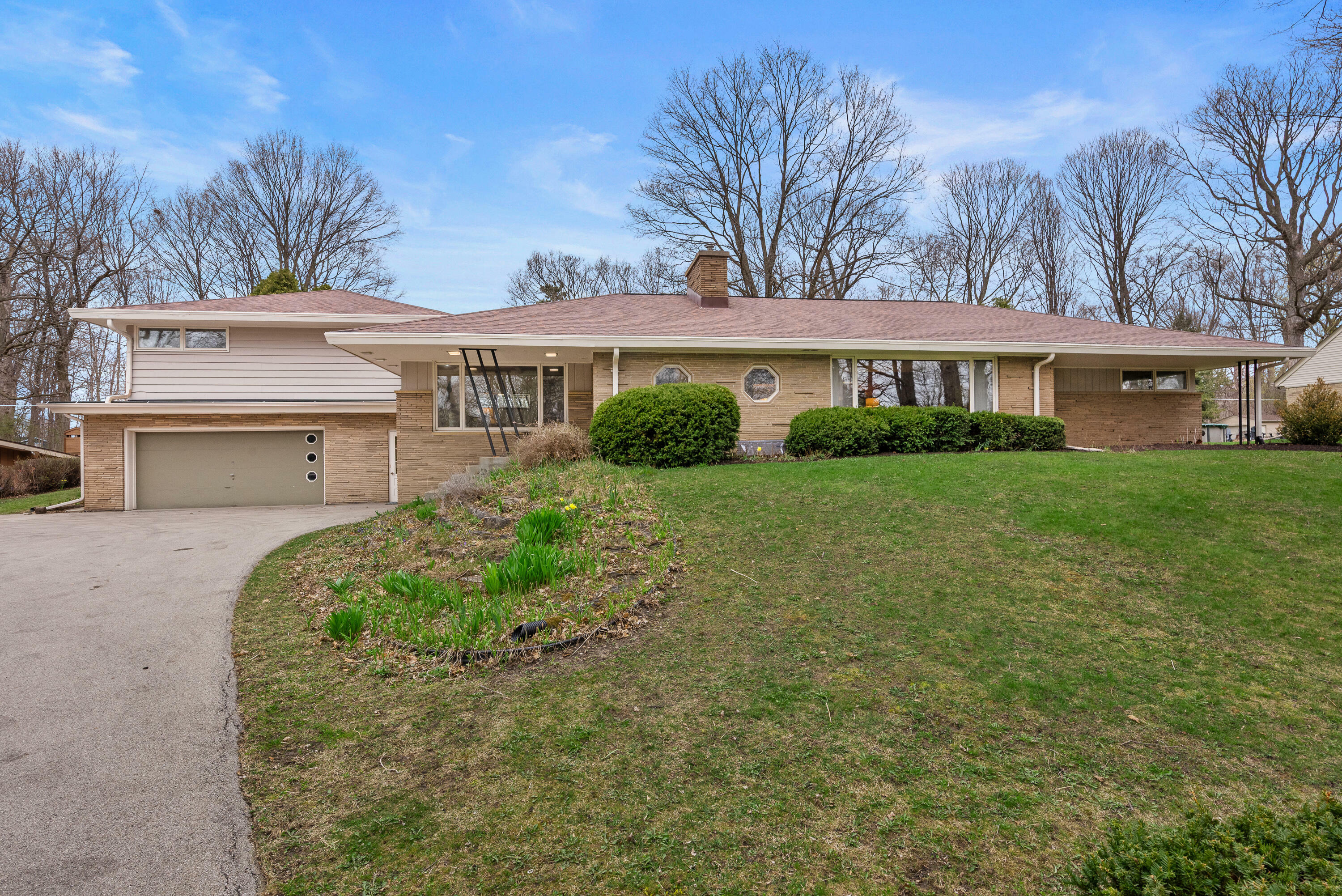 8110 W Edgerton Ave  Greendale WI 53129 photo