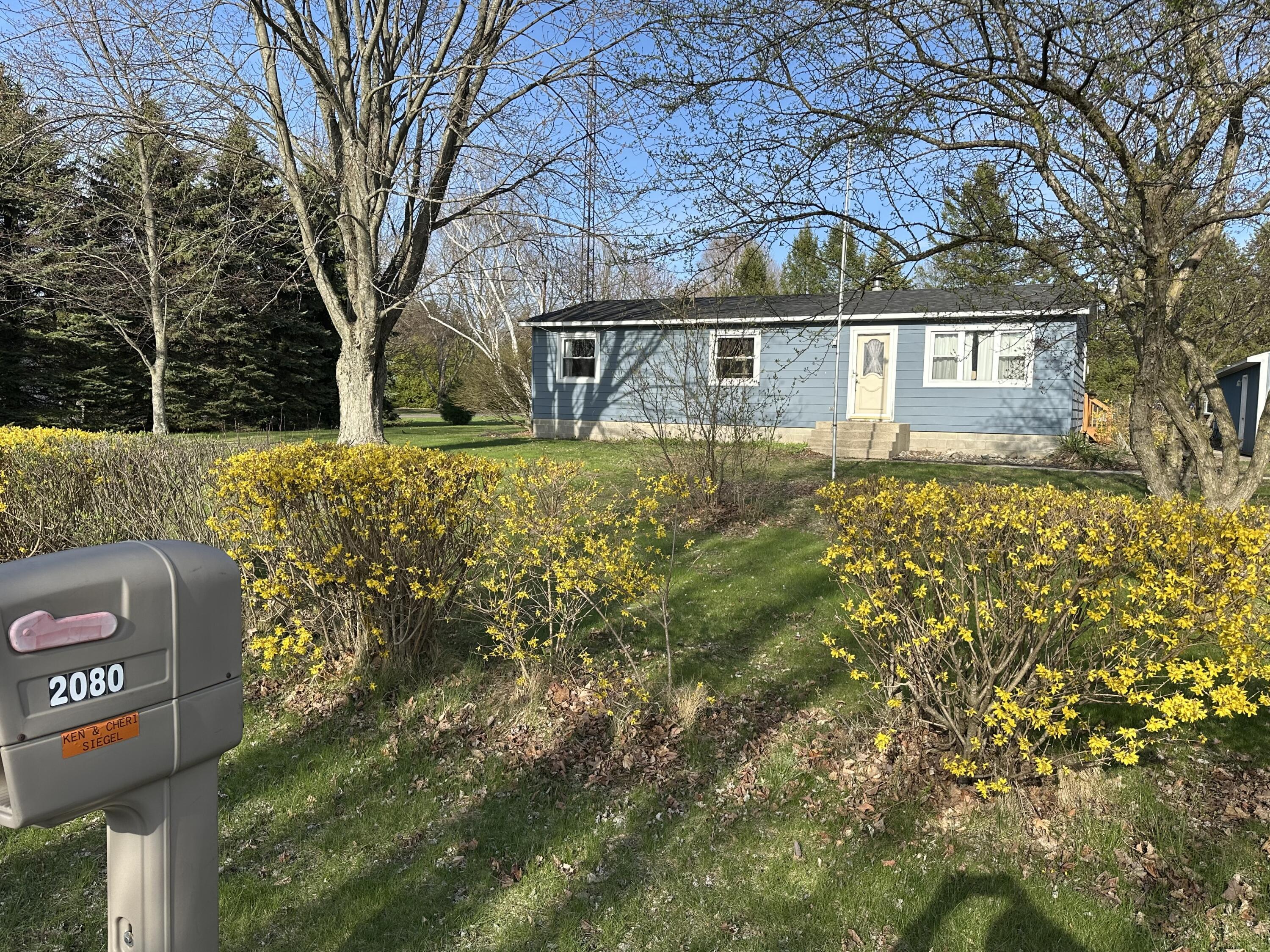 Property Photo: 2080 N Mears Street MI 49436
