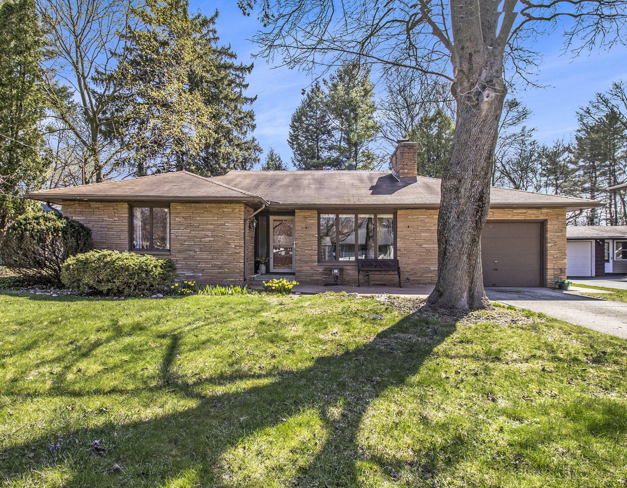 Property Photo: 306 Sabin Street MI 49006