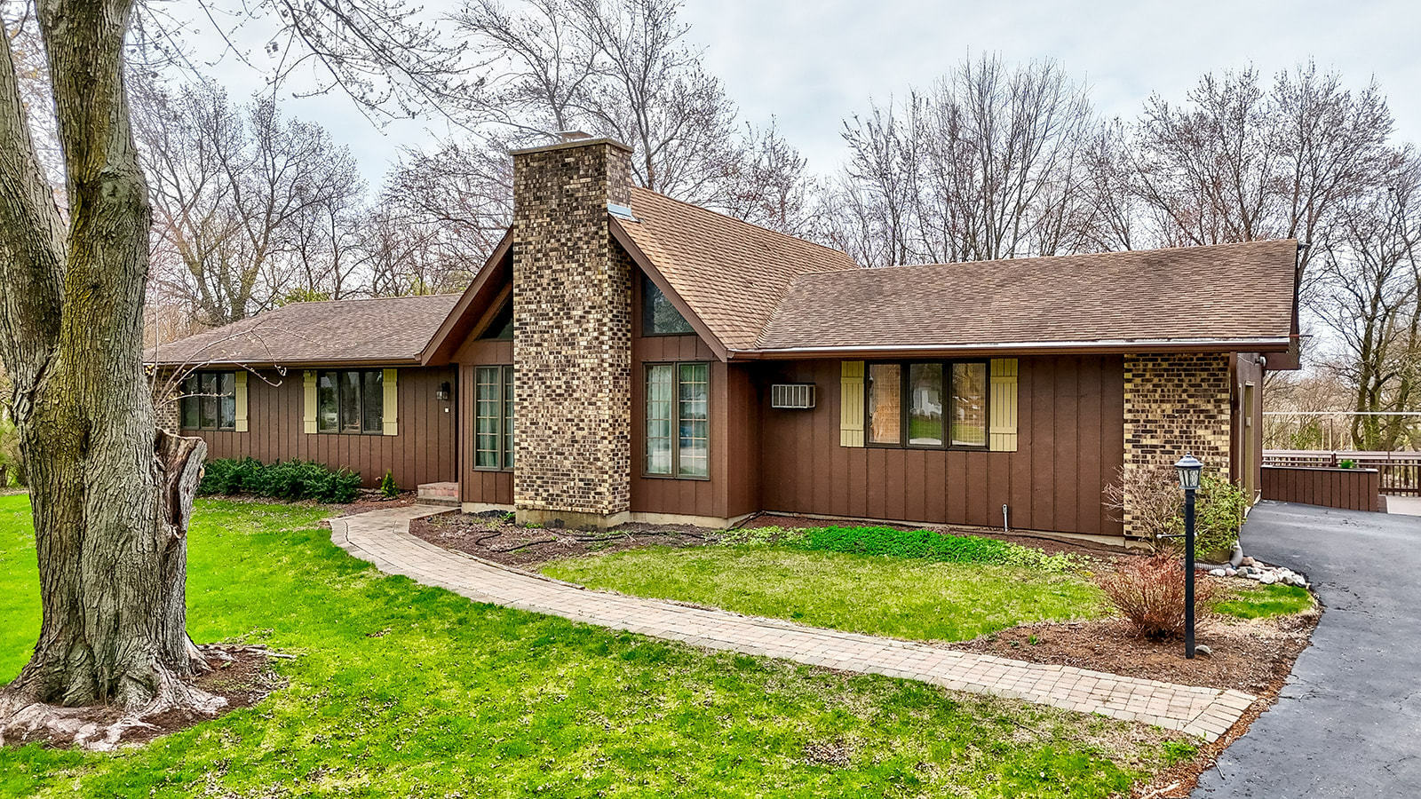 118 Leisure Lane  Oswego IL 60543 photo