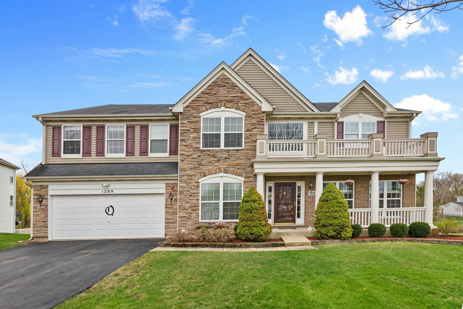 1289 Mallard Lane  Hoffman Estates IL 60192 photo