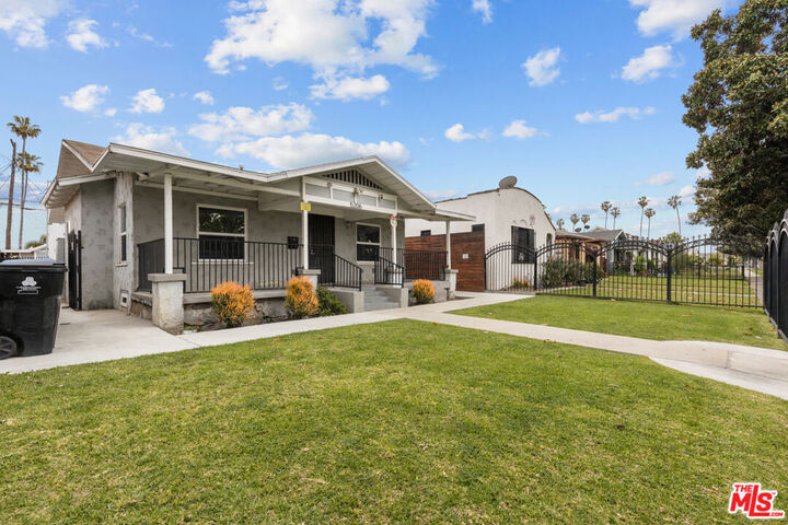 Property Photo: 5206 S St Andrews Place CA 90062