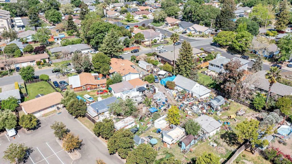 Property Photo: 8520 Alden Ln CA 95492