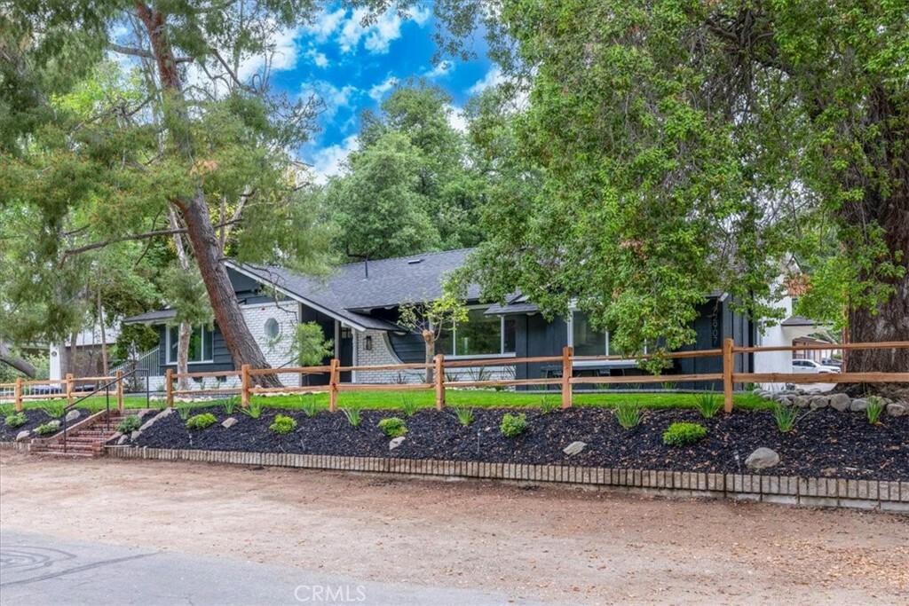 Property Photo:  2907 Oakendale Place  CA 91214 