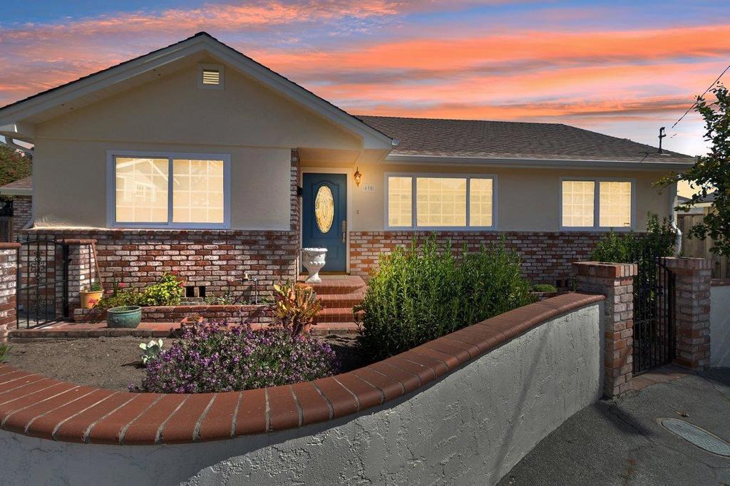 Property Photo: 670 Van Buren Circle CA 93940