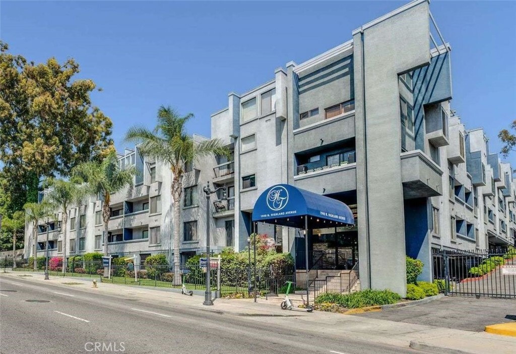 Property Photo: 1940 N Highland Avenue 69 CA 90068