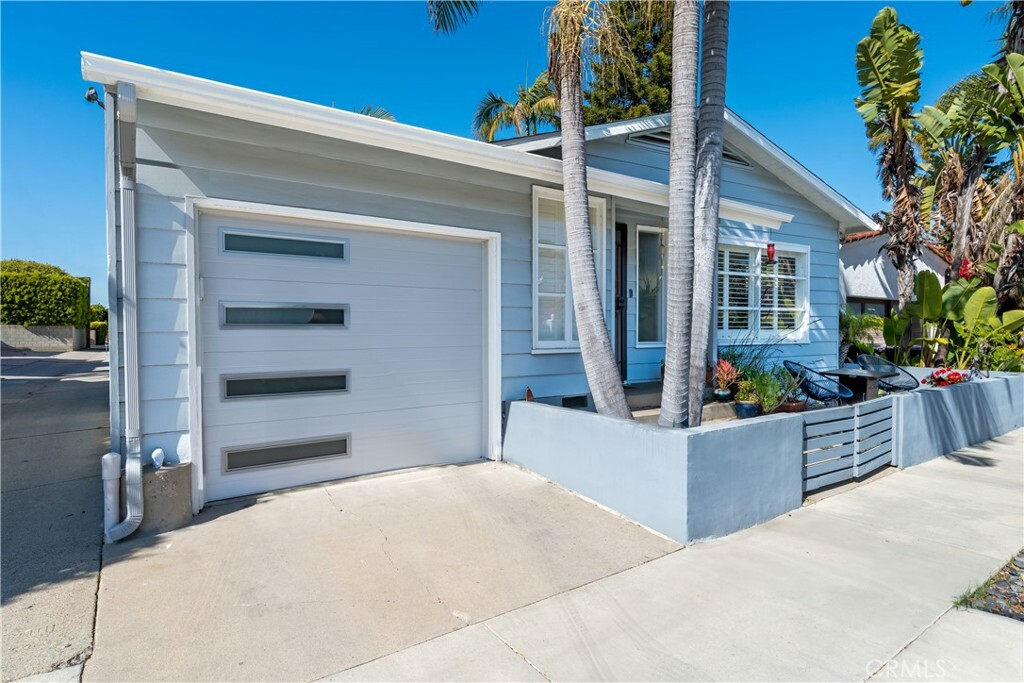 Property Photo: 4723 E 3rd Street CA 90814