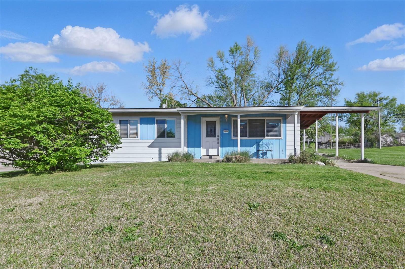 1125 Country Club Road  St Charles MO 63303 photo