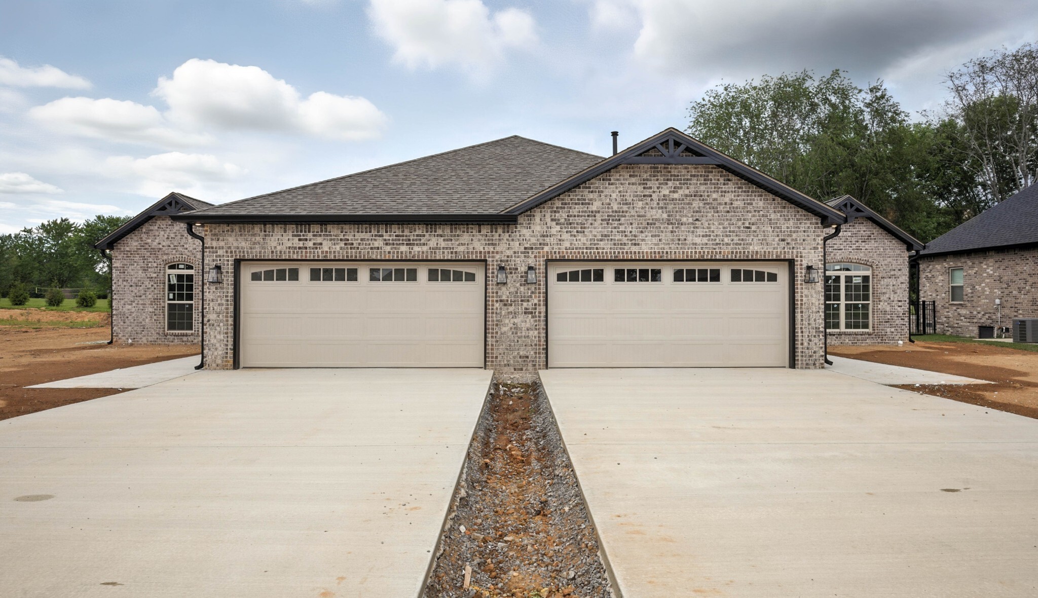 Property Photo:  1048 Veridian Drive Unit 20B  TN 37043 