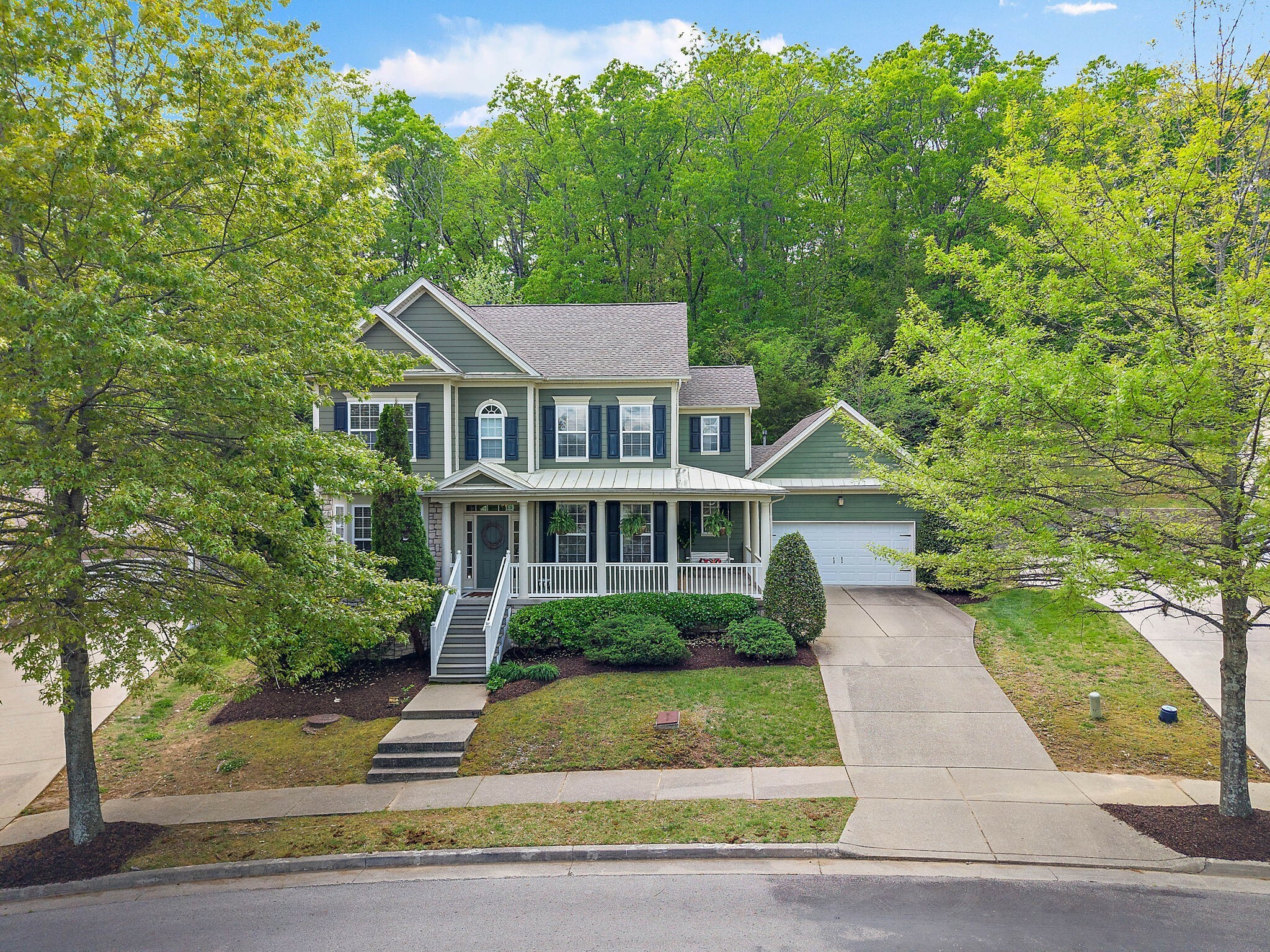 Property Photo: 1429 Alteras Cir TN 37211