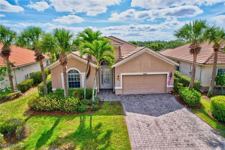 Property Photo:  7903 Founders Circle  FL 34104 