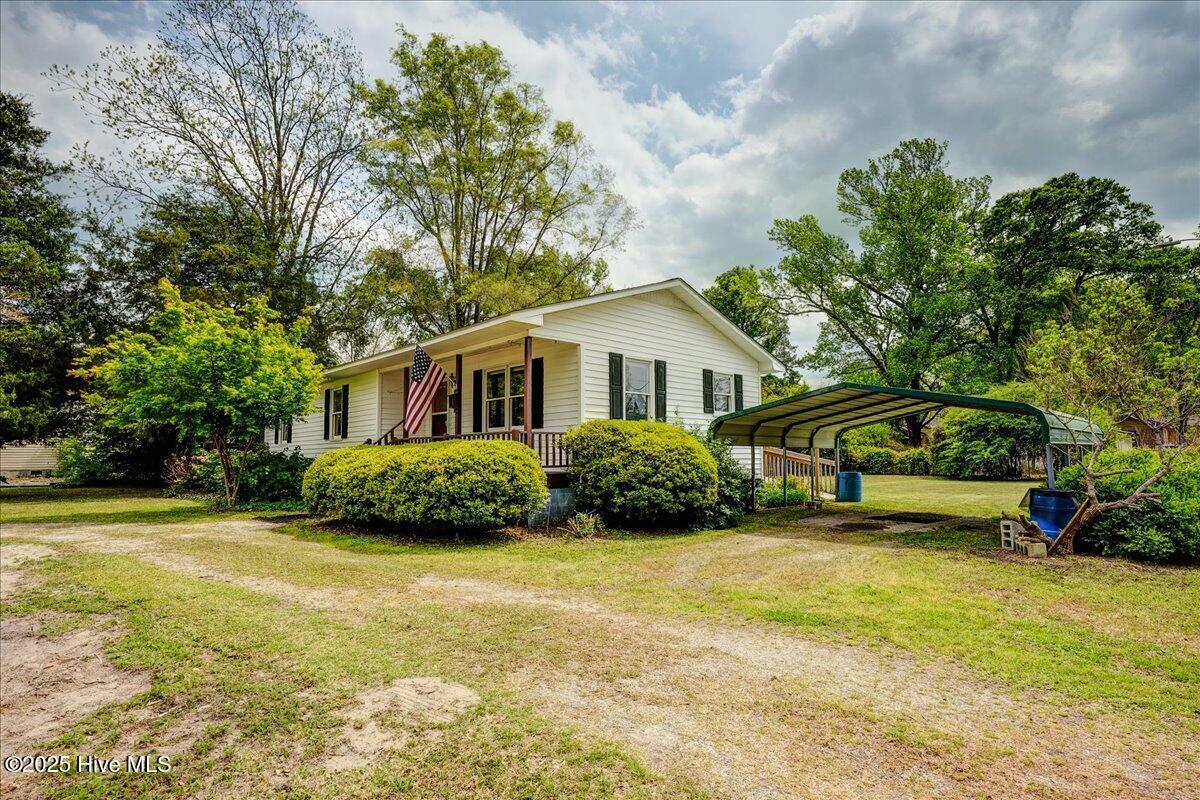 Property Photo: 219 Green Hill Street NC 28573