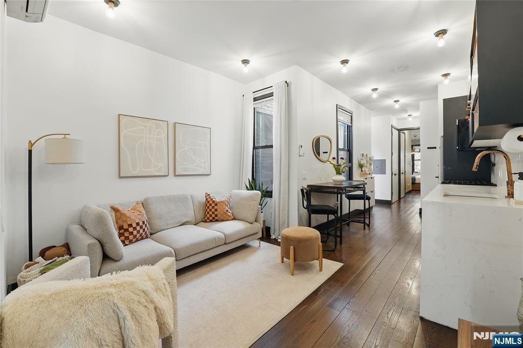 Property Photo: 43 Thorne Street 1B NJ 07307