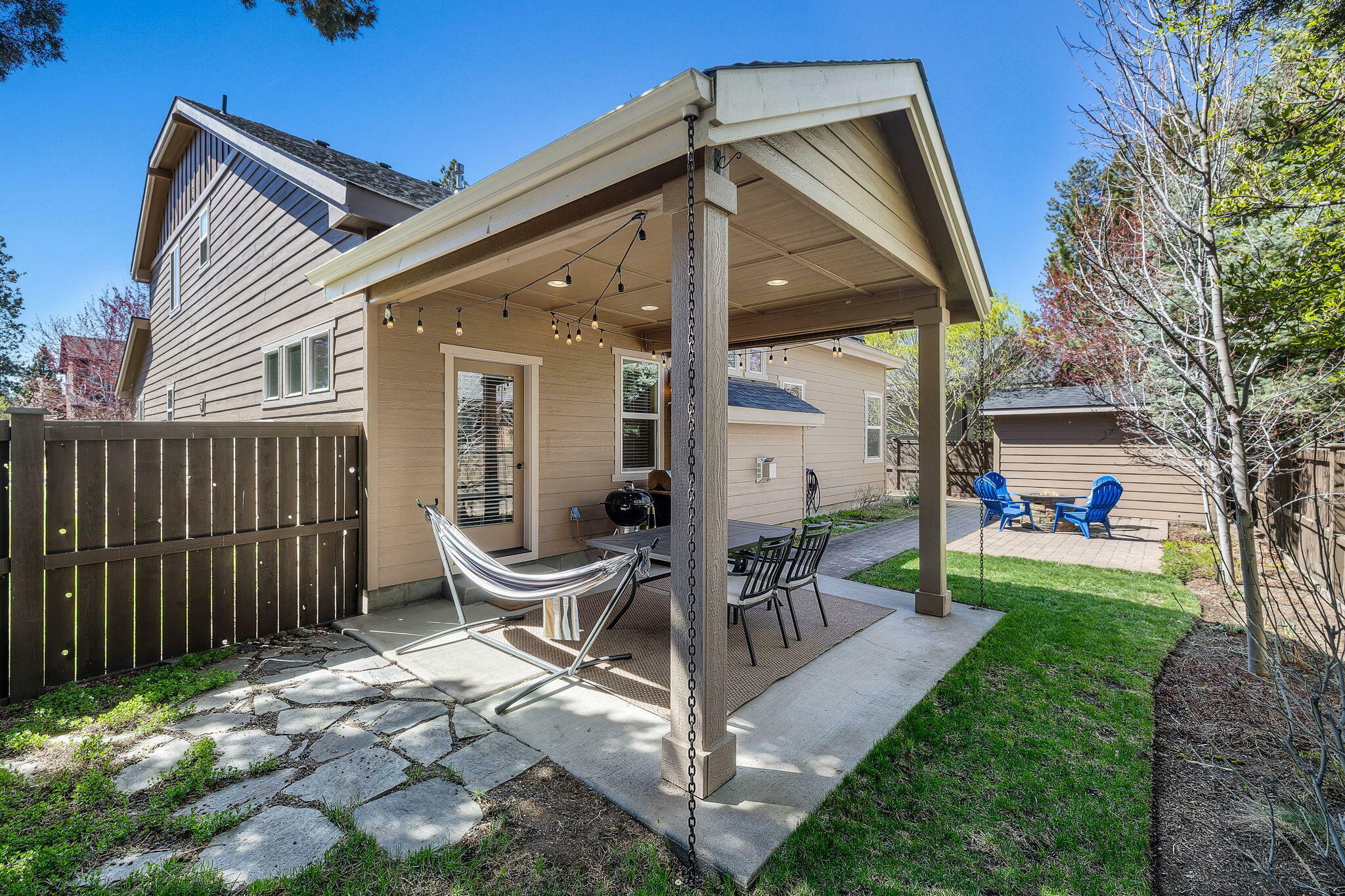 Property Photo: 19702 Harvard Place OR 97702