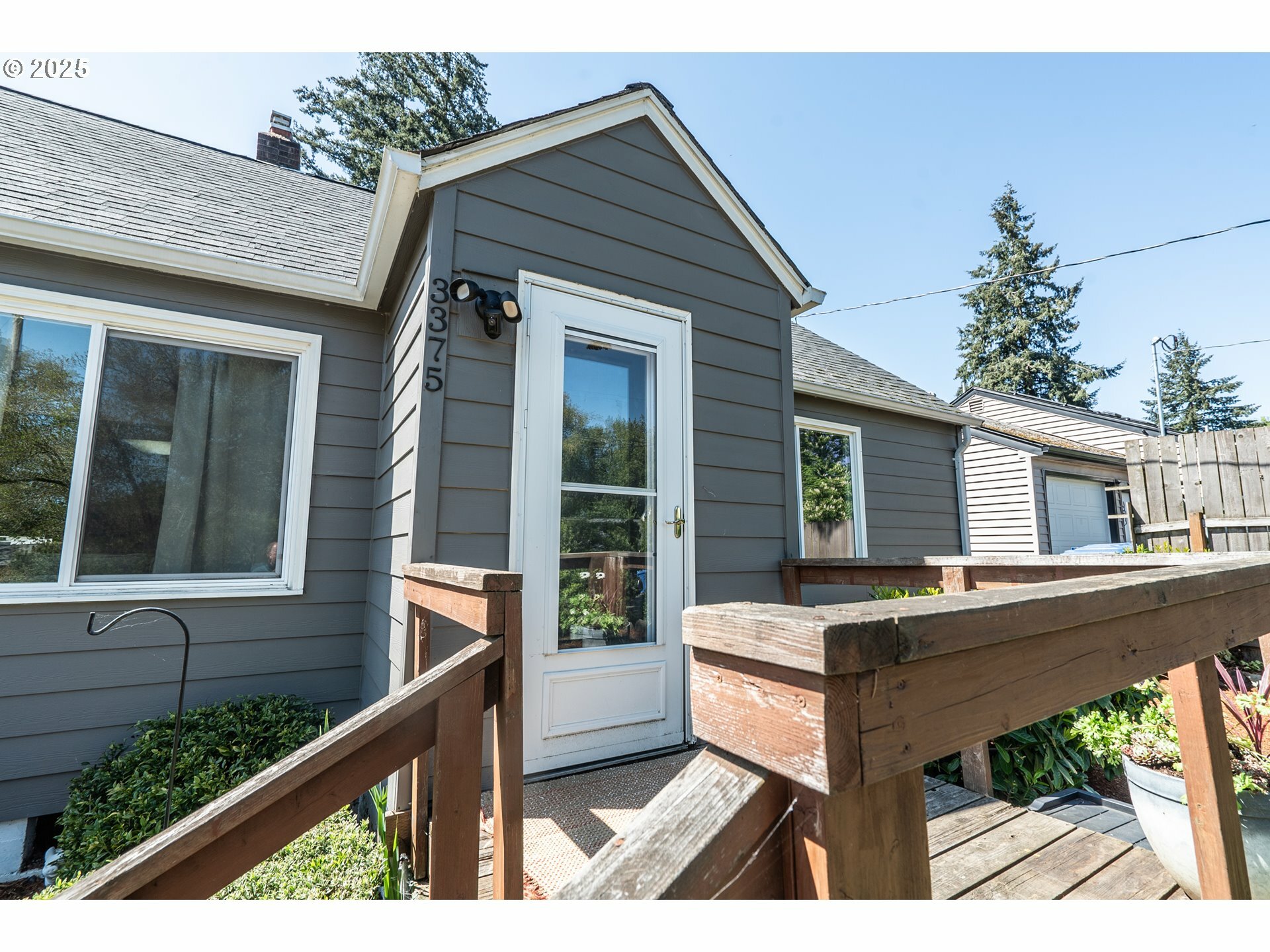 Property Photo: 3375 Neef Ave OR 97302