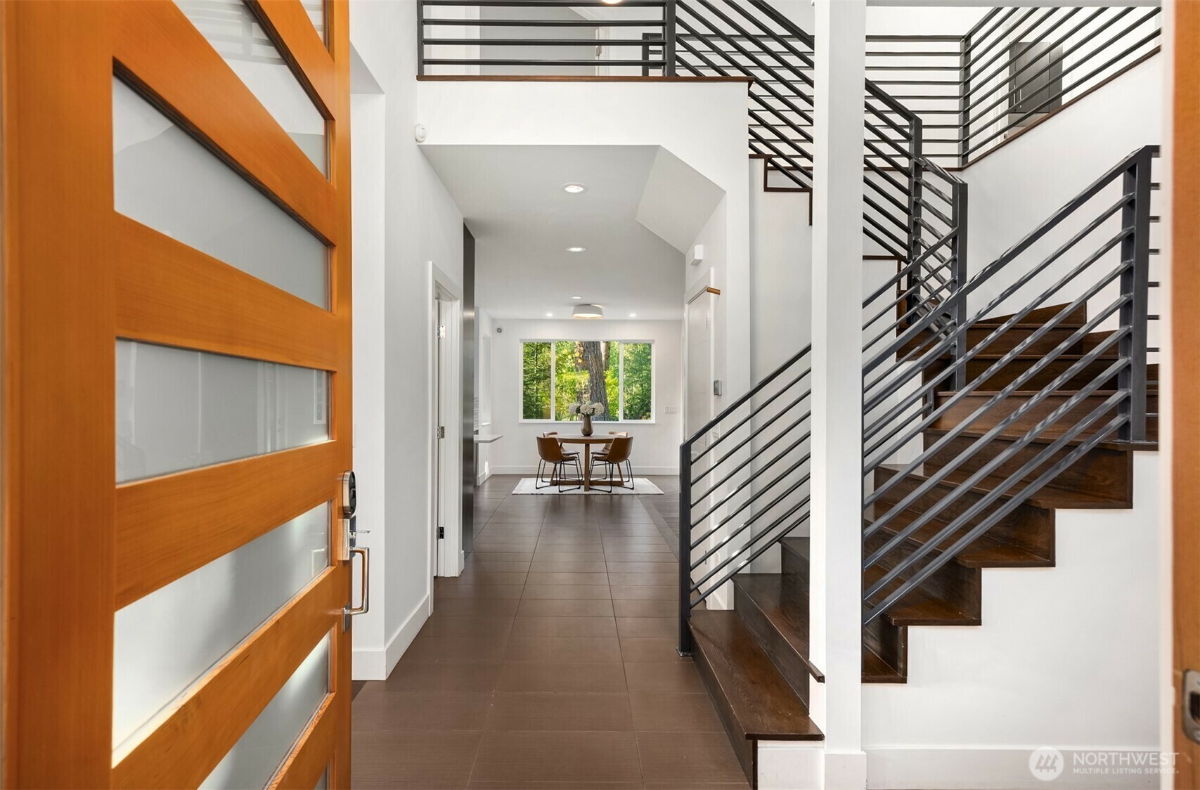 Property Photo: 6560 NE Maxwell Lane WA 98110