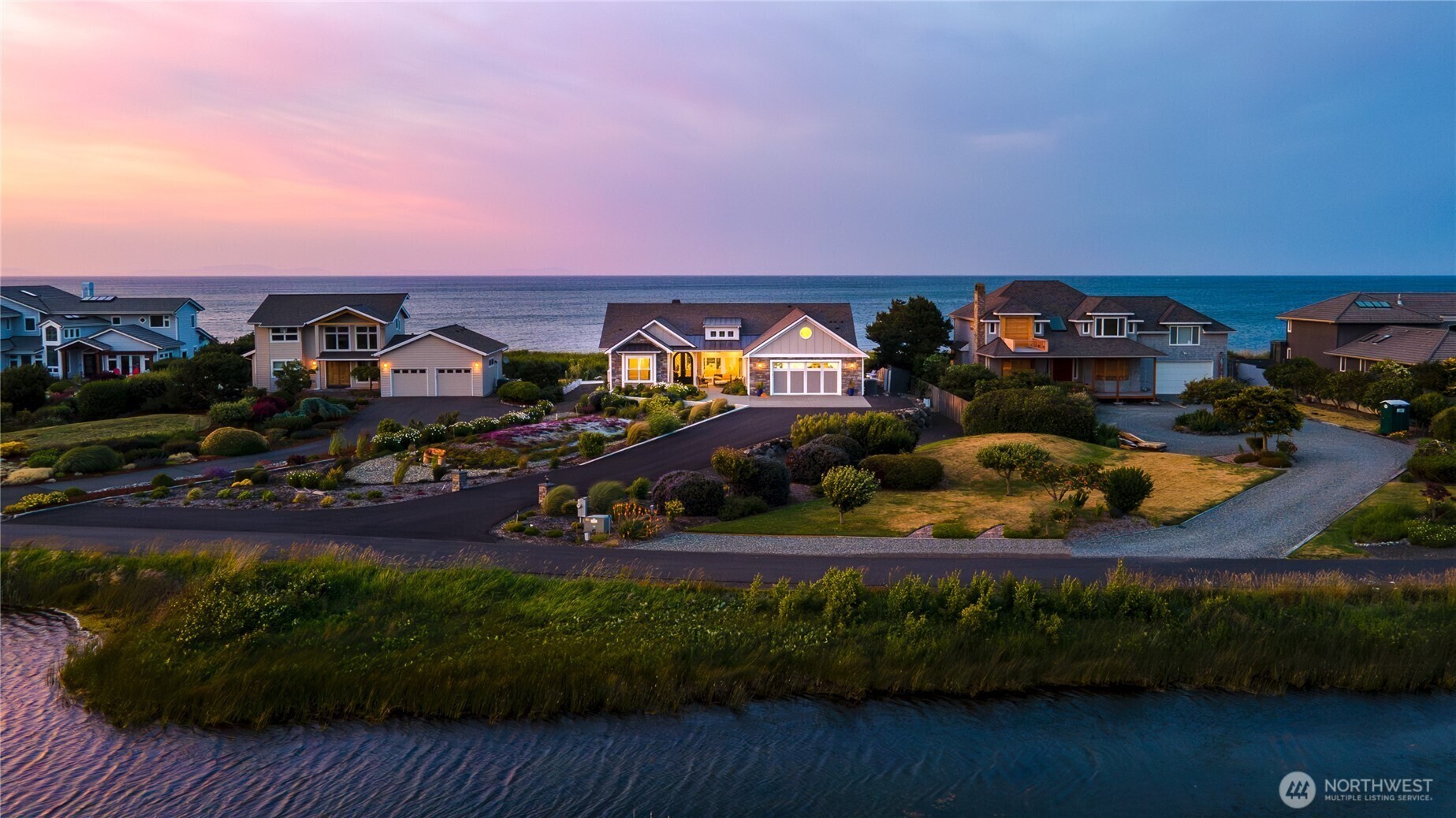 Property Photo: 33 E Seashore Lane WA 98382