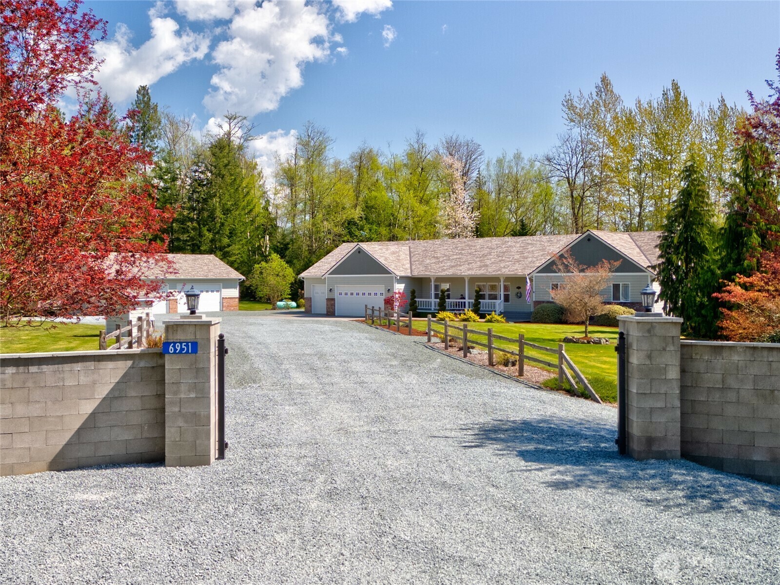 Property Photo: 6951 Woodbury Lane WA 98284