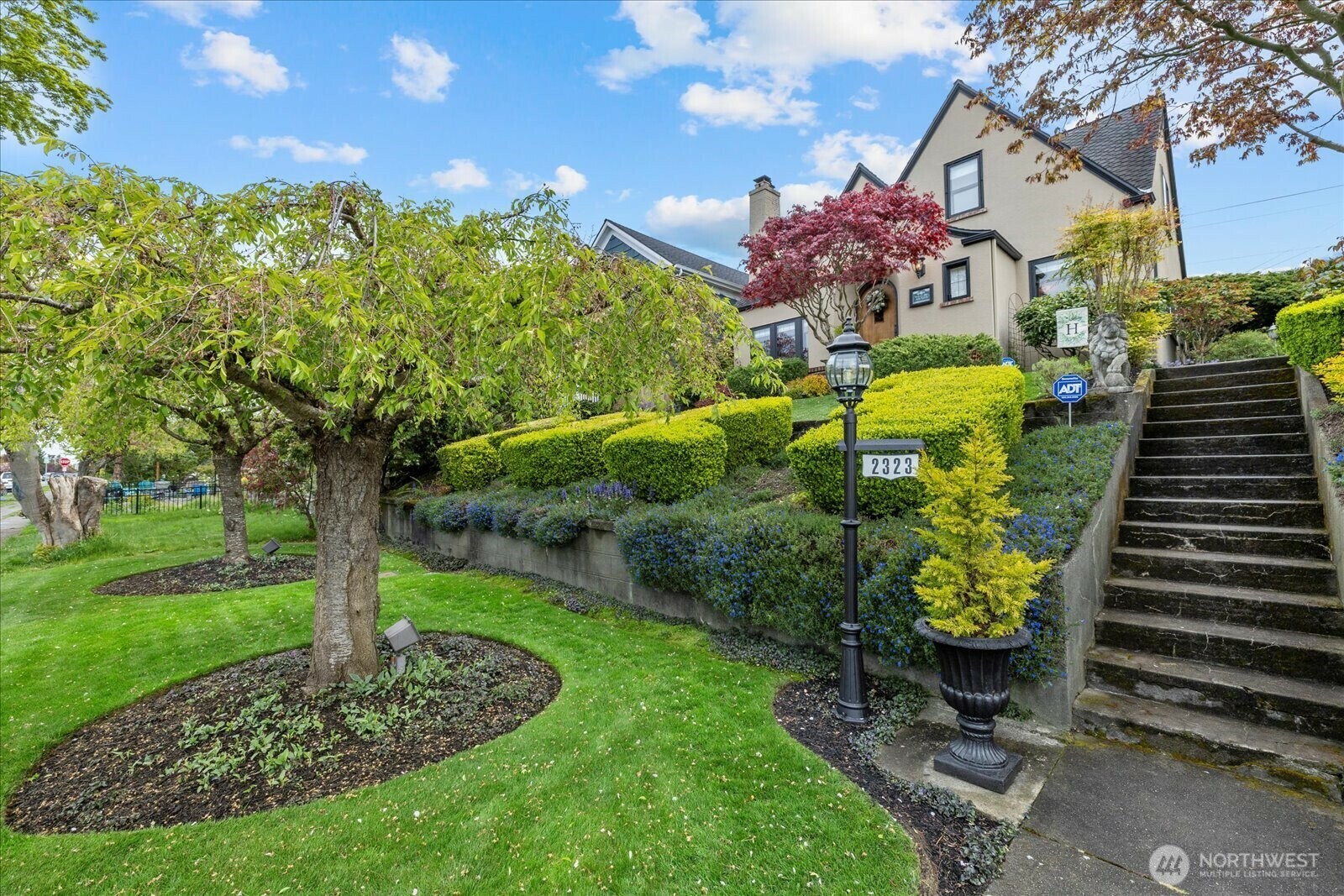 Property Photo: 2323 Rucker Avenue WA 98201