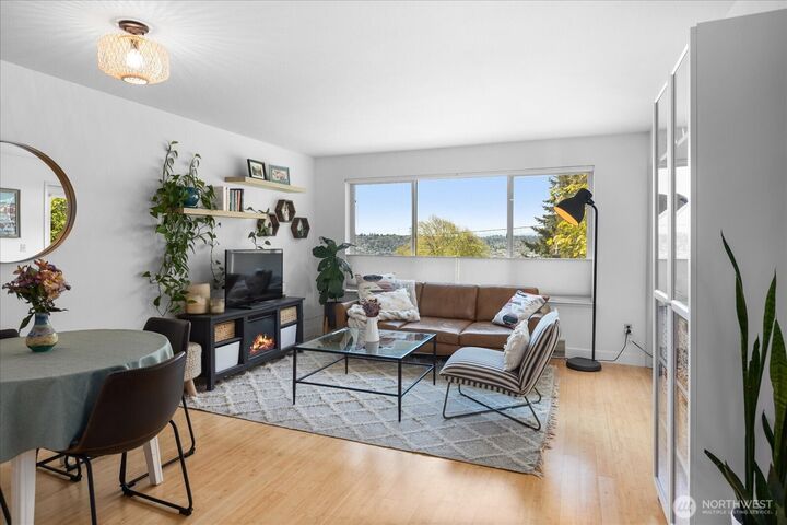 4421  Greenwood Avenue N 104  Seattle WA 98103 photo