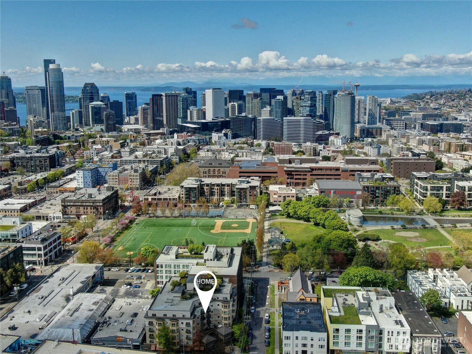Property Photo: 1125 E Olive Street 105 WA 98122