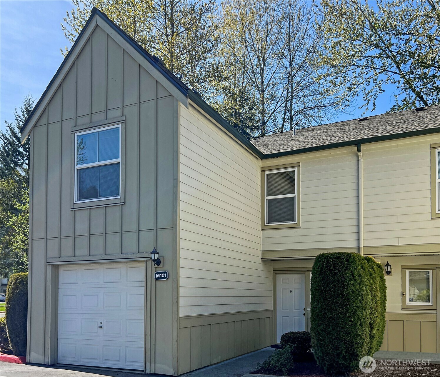 Property Photo: 1600 121st Street SE M101 WA 98208
