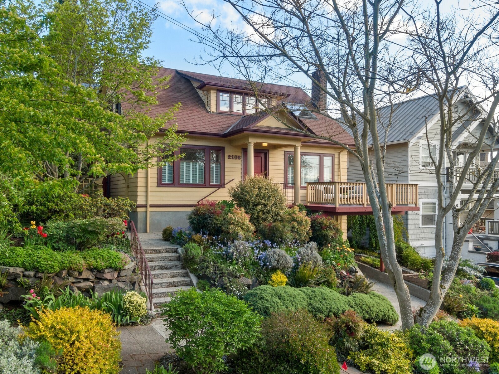 Property Photo: 2108 N 38th Street WA 98103