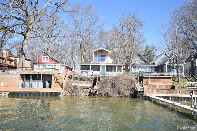 Property Photo: 2284 Toledo Street MI 48430