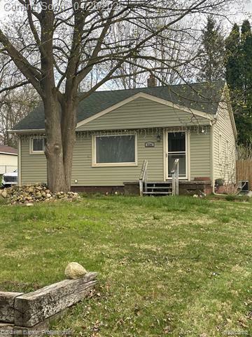 526 E Glass Road  Brandon Twp MI 48462 photo