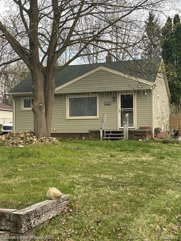 Property Photo: 526 E Glass Road MI 48462