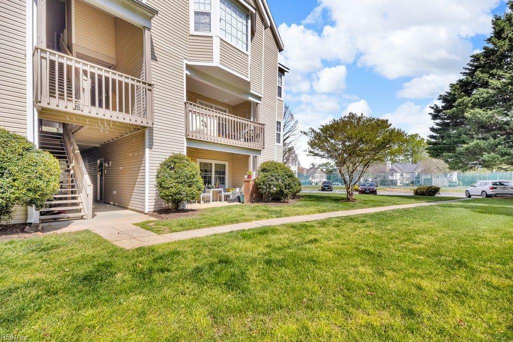 Property Photo: 107 Stratford Dr I VA 23185